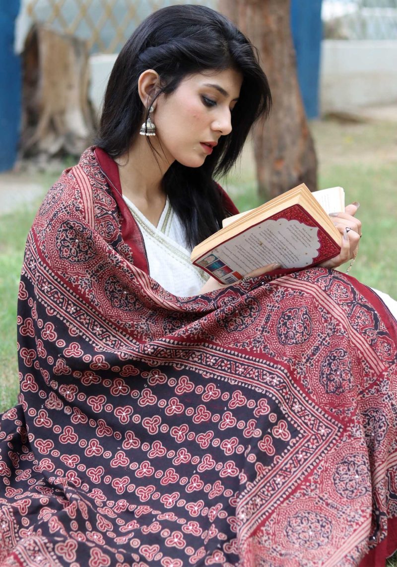 Ajrak Chaadar / Shawl