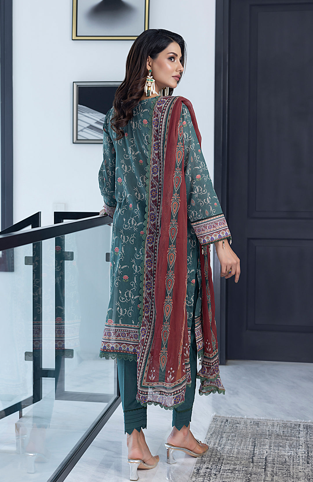 Digital Print Lawn 3pc Suit-CDC-V4-24-09 Digital Print Lawn 3pc Suit-CDC-V4-24-09 - Image 2