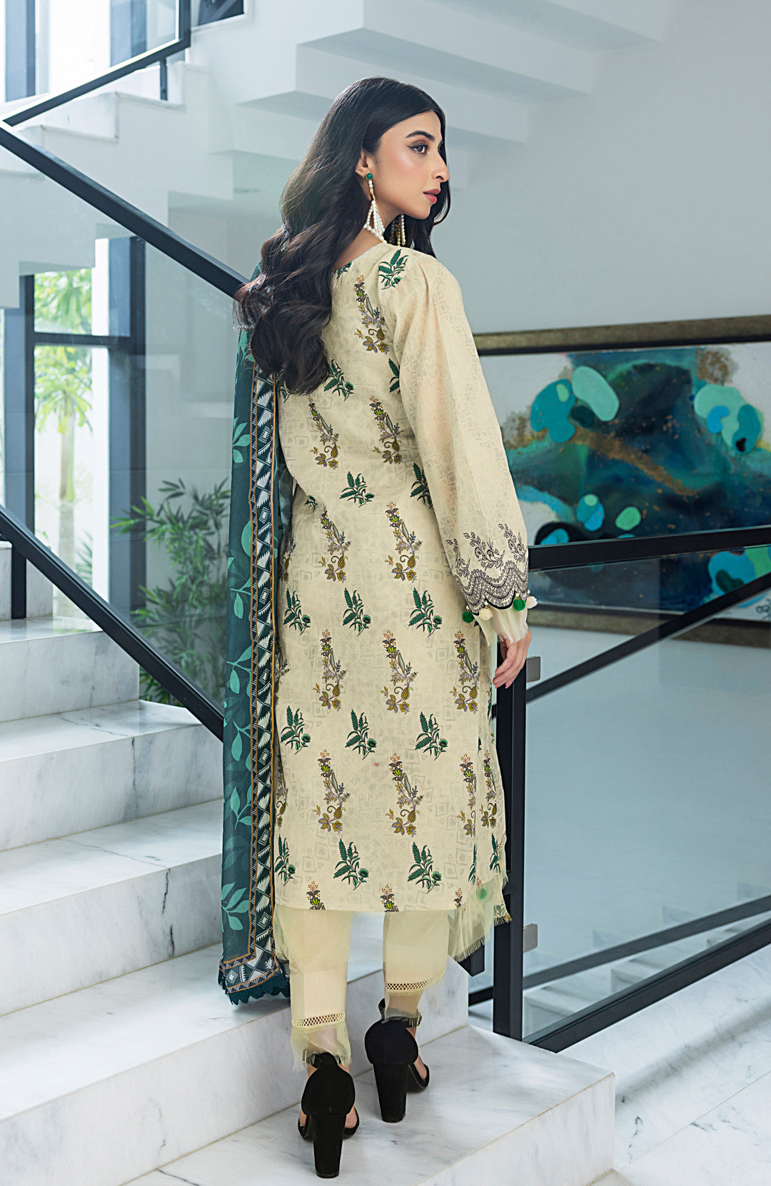 Digital Print Lawn 3pc Suit-CDC-V4-24-09 Digital Print Lawn 3pc Suit-CDC-V4-24-09 - Image 3