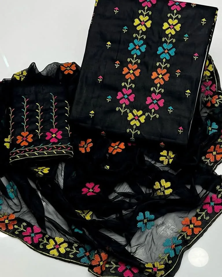 Machine Embroidered Balochi 3pc Unstitched suit - Image 2